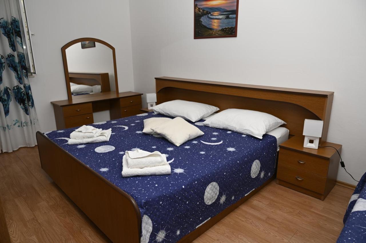 Apartments "Sea View" Miki & Ivana Bol Dış mekan fotoğraf