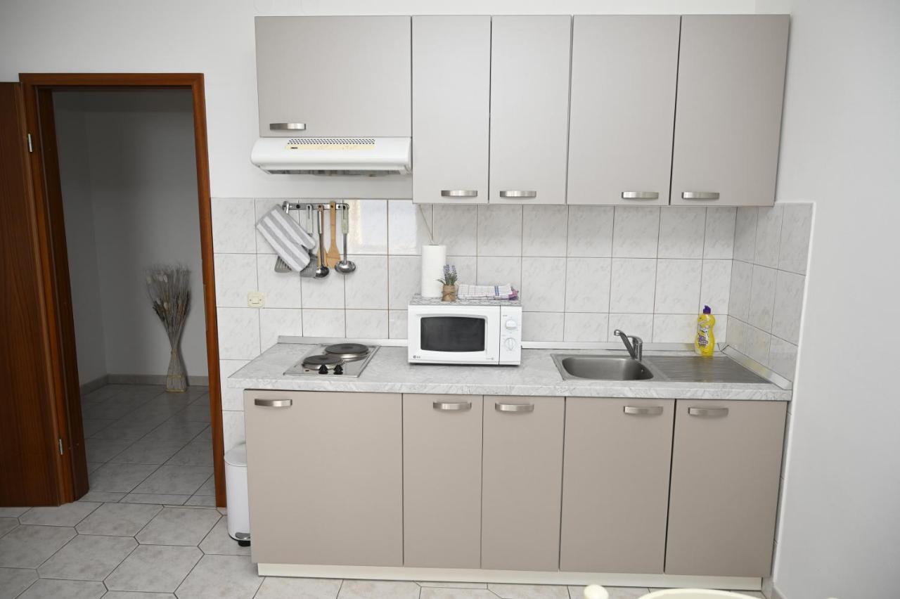 Apartments "Sea View" Miki & Ivana Bol Dış mekan fotoğraf